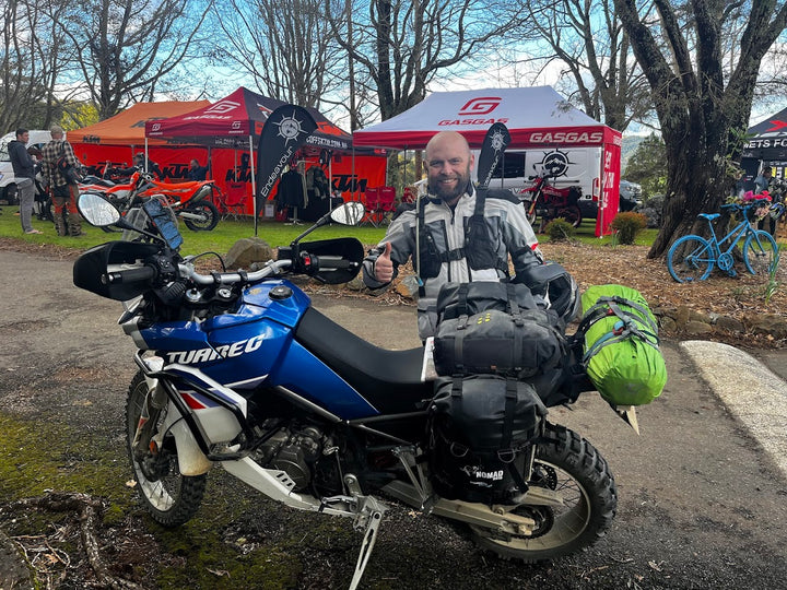 NOMAD MOTO Strzelecki Rackless Base System