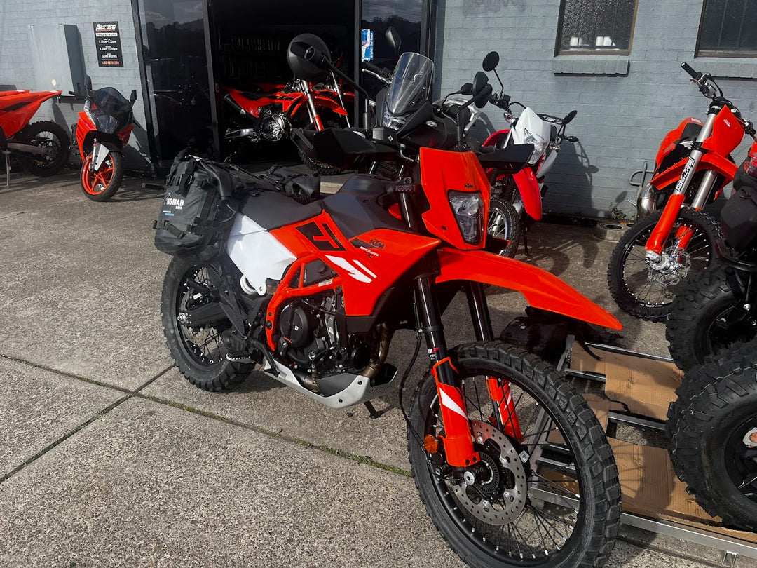 NOMAD MOTO Rackless 65L - Adjustable Base - NOMAD MOTO